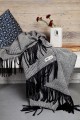 ruru-black-2.jpg